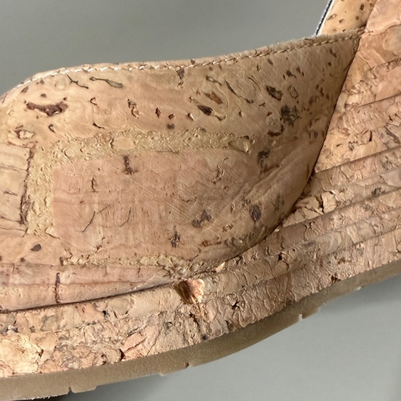 Jimmy Choo Alanah 105 Cork
Platform‎ Wedge Sandals Size 38
Beige Criss Cross - Picture 12 of 12